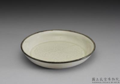 图片[3]-White bowl with incised peony design, Ding ware, Northern Song dynasty (960-1127)-China Archive